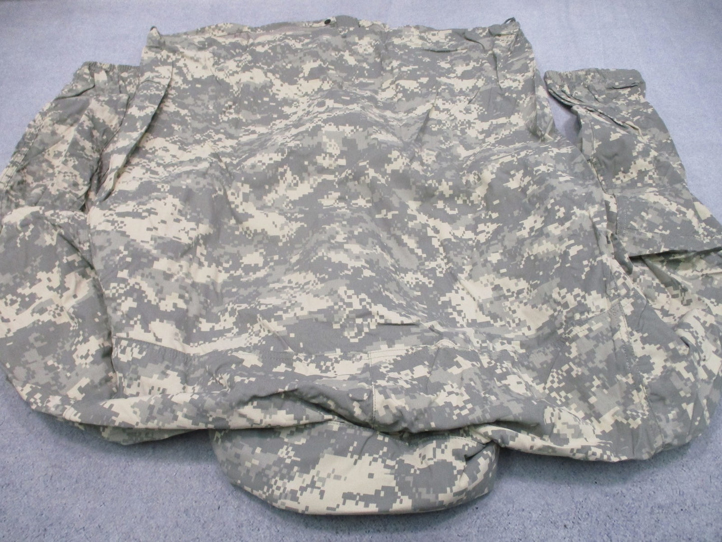 New US Army ECWCS Gen III Level 5 Soft Shell Jacket UCP Digital Camo XL-XL