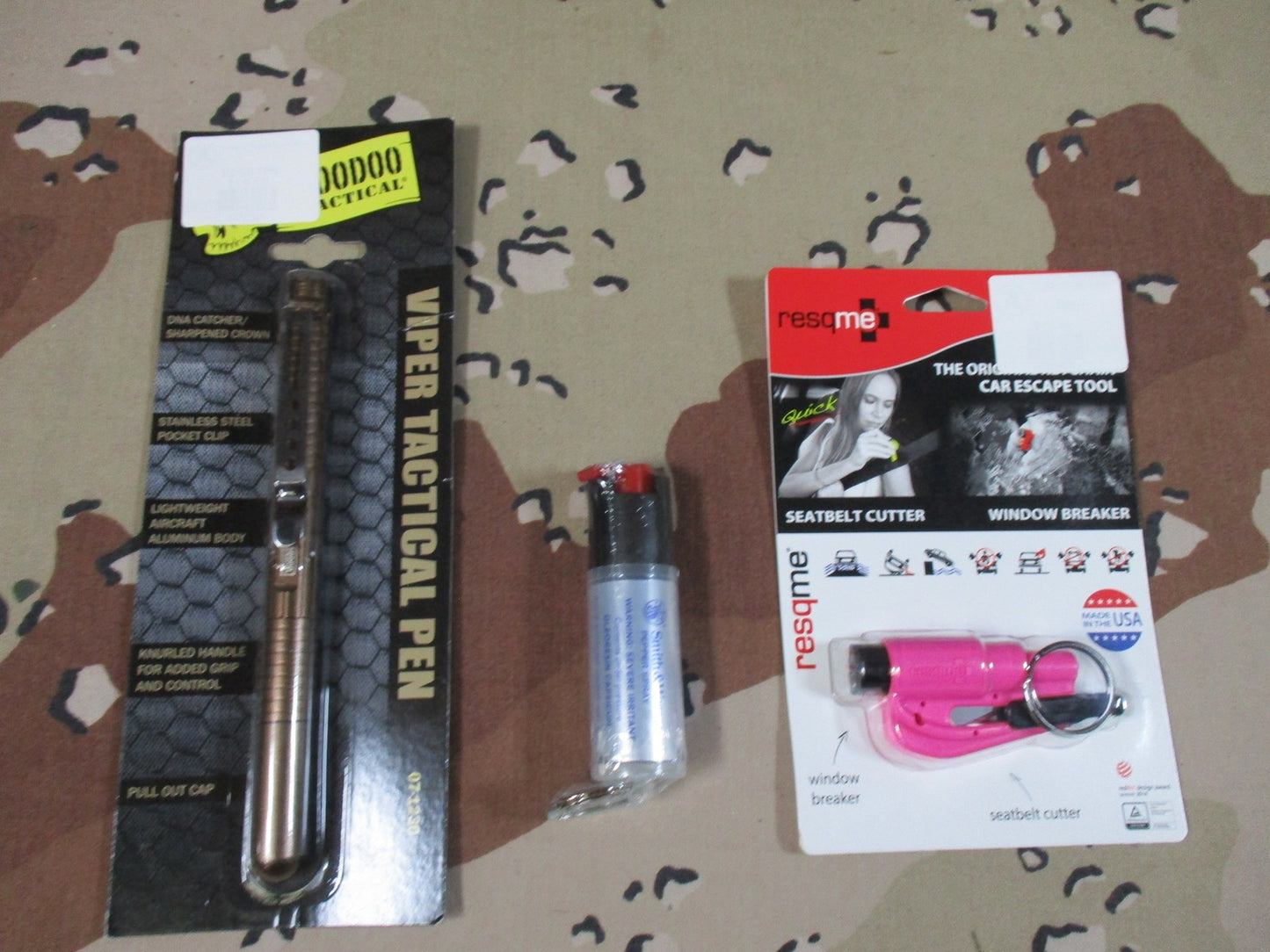 Every Day Carry Set Voodoo Tactical Pen, resqme Escape Tool, S&W Pepper Spray