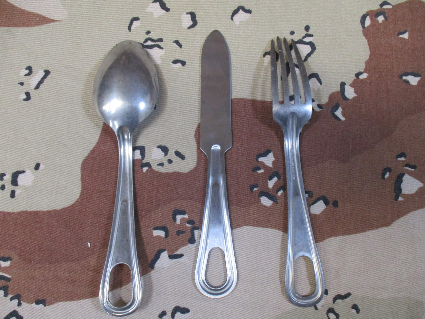 U.S. Military‑Style Eating Utensil Set – Spoon, Fork & Knife – Old Stock