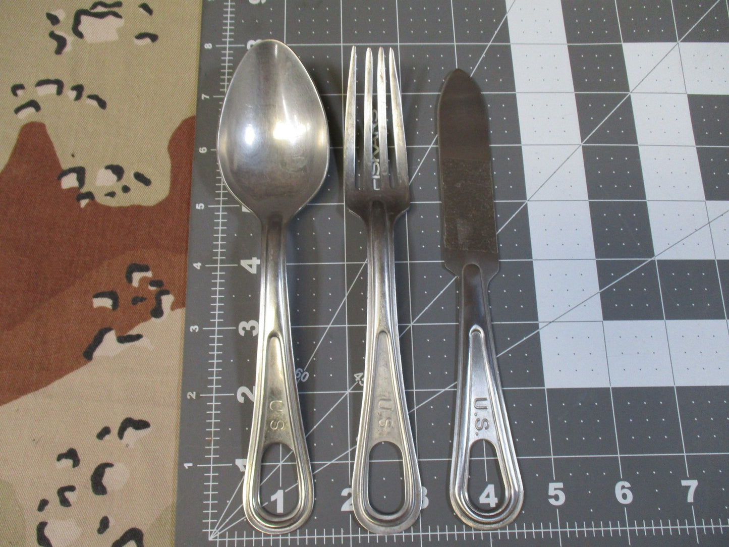 U.S. Military‑Style Eating Utensil Set – Spoon, Fork & Knife – Old Stock