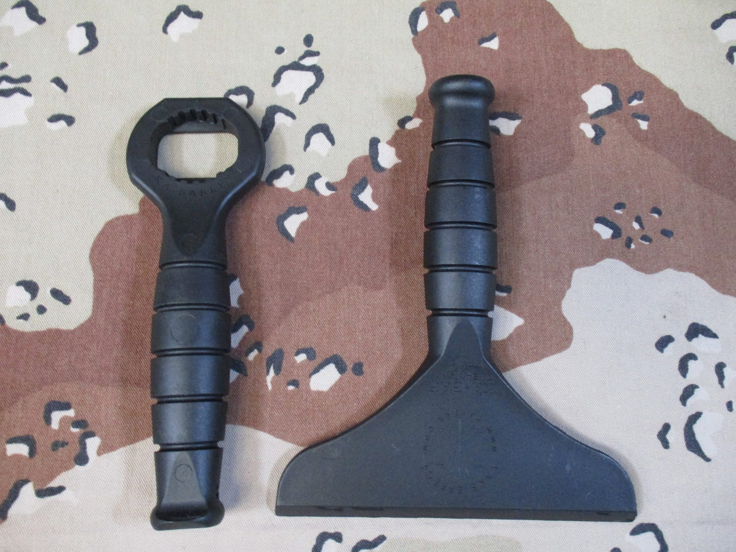 KA-BAR Lake Effect Ice Scraper & Bottle Opener Set - Made in USA - Excellent