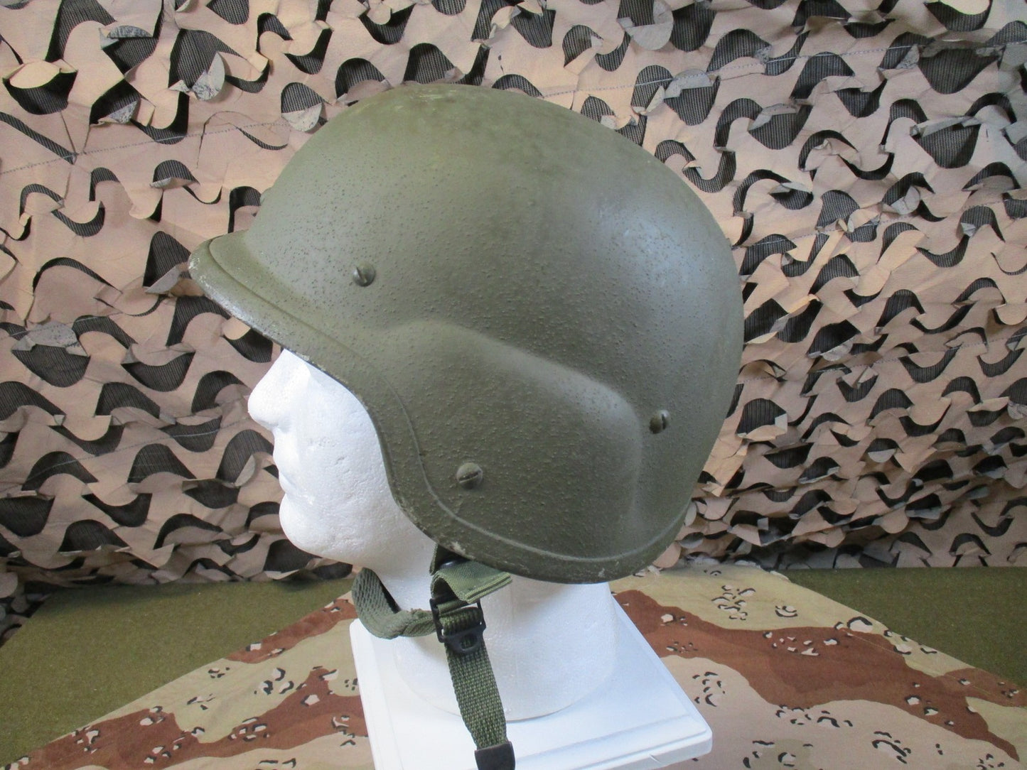 US Military PASGT Helmet Woodland Camo 4th Infantry Division Sergeant 1284