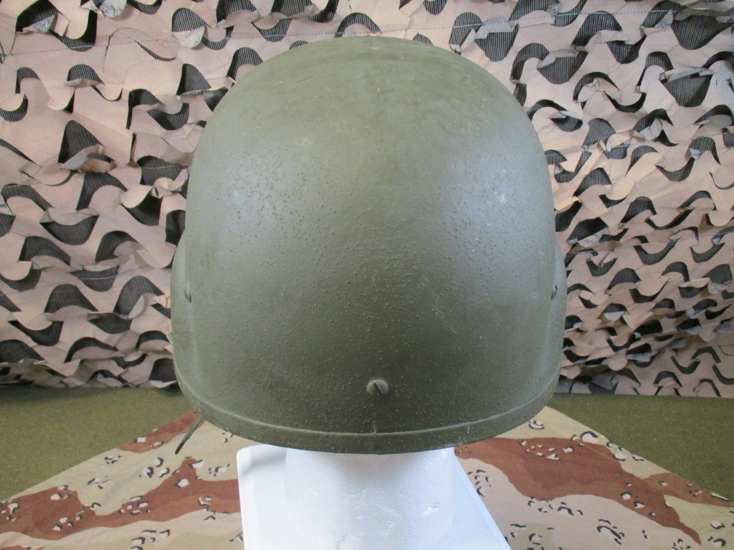 US Military PASGT Helmet Woodland Camo 4th Infantry Division Sergeant 1284