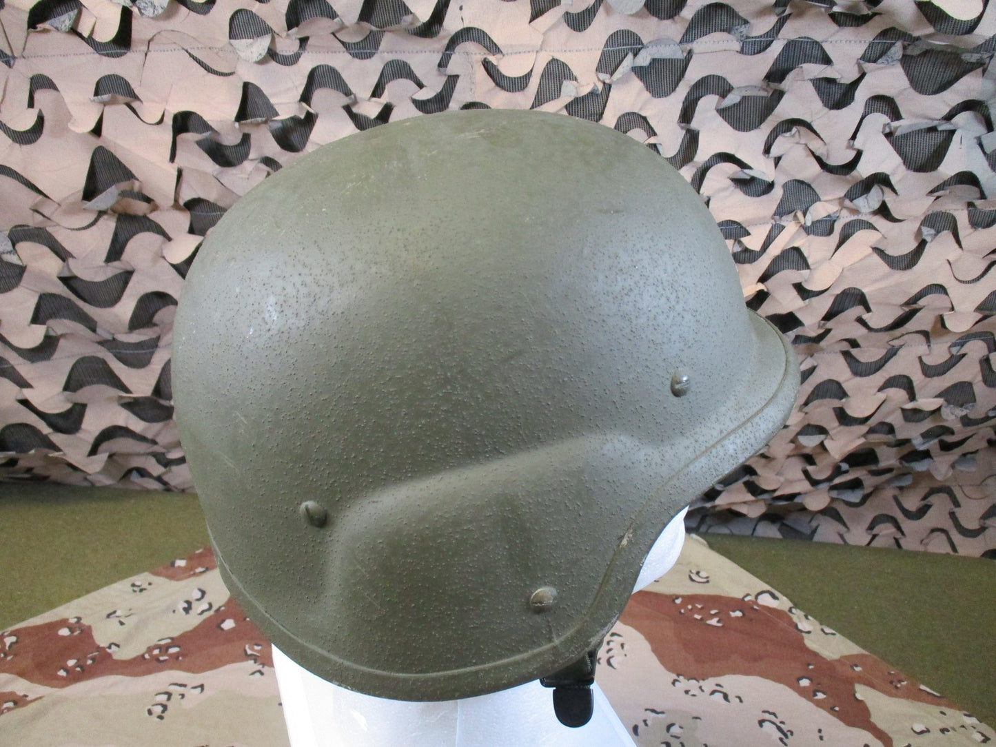 US Military PASGT Helmet Woodland Camo 4th Infantry Division Sergeant 1284
