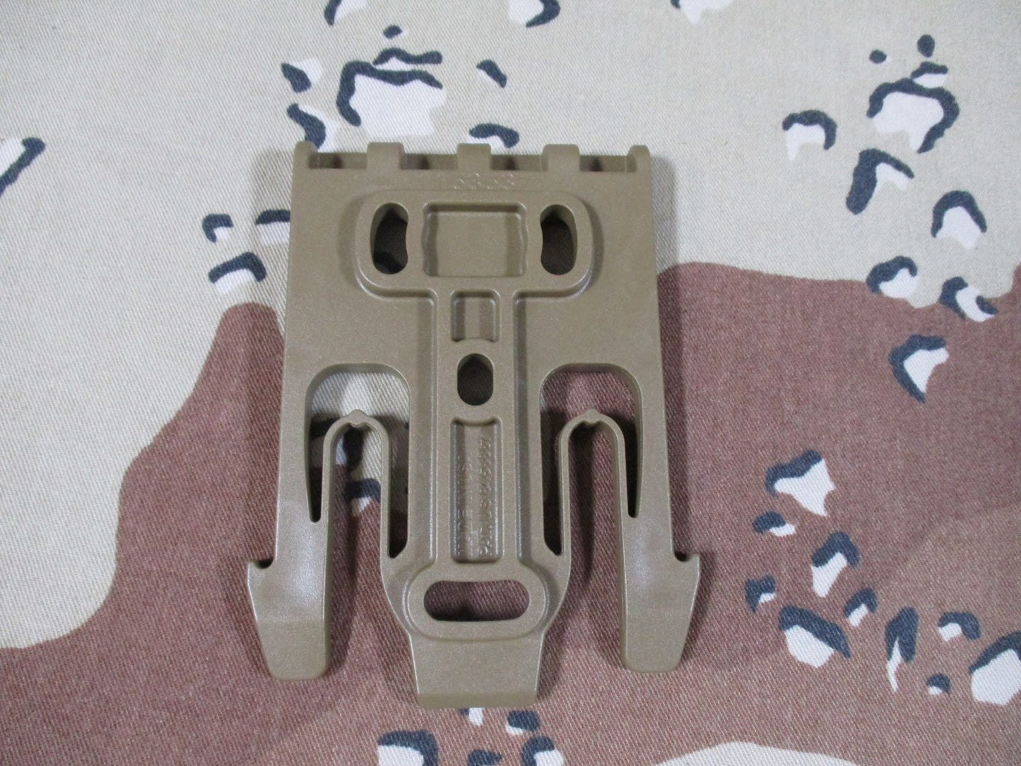 Safariland QLS 22 Receiver Plate FDE Tactical Holster Mounting System