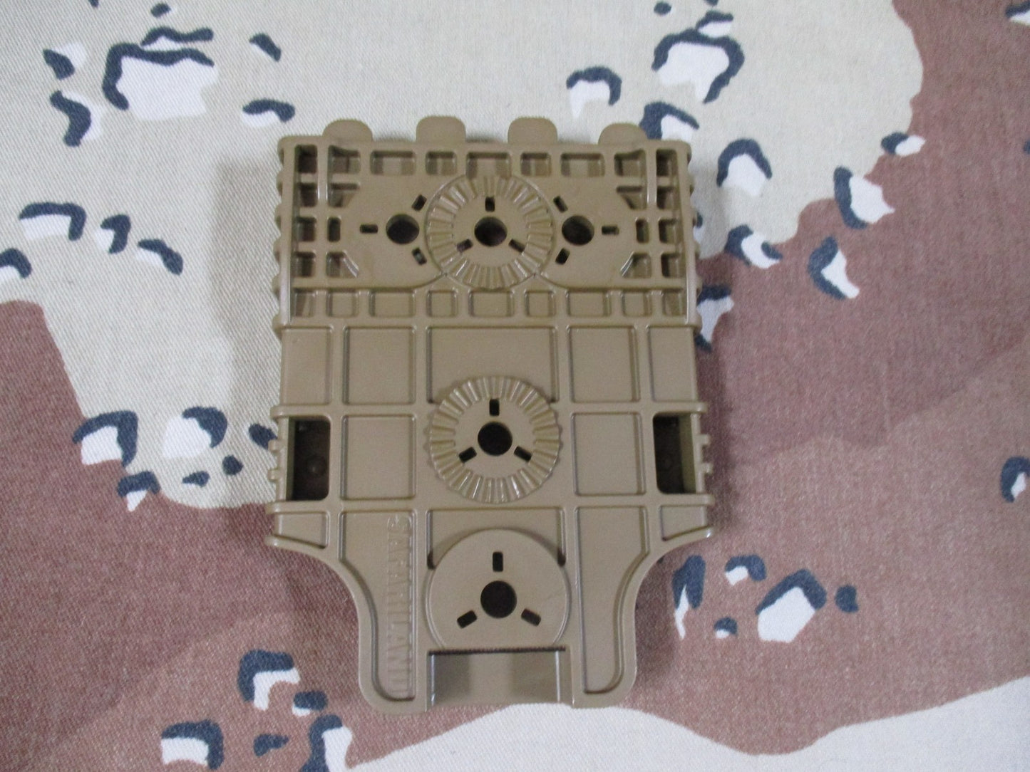 Safariland QLS 22 Receiver Plate Coyote Brown Holster Mounting System