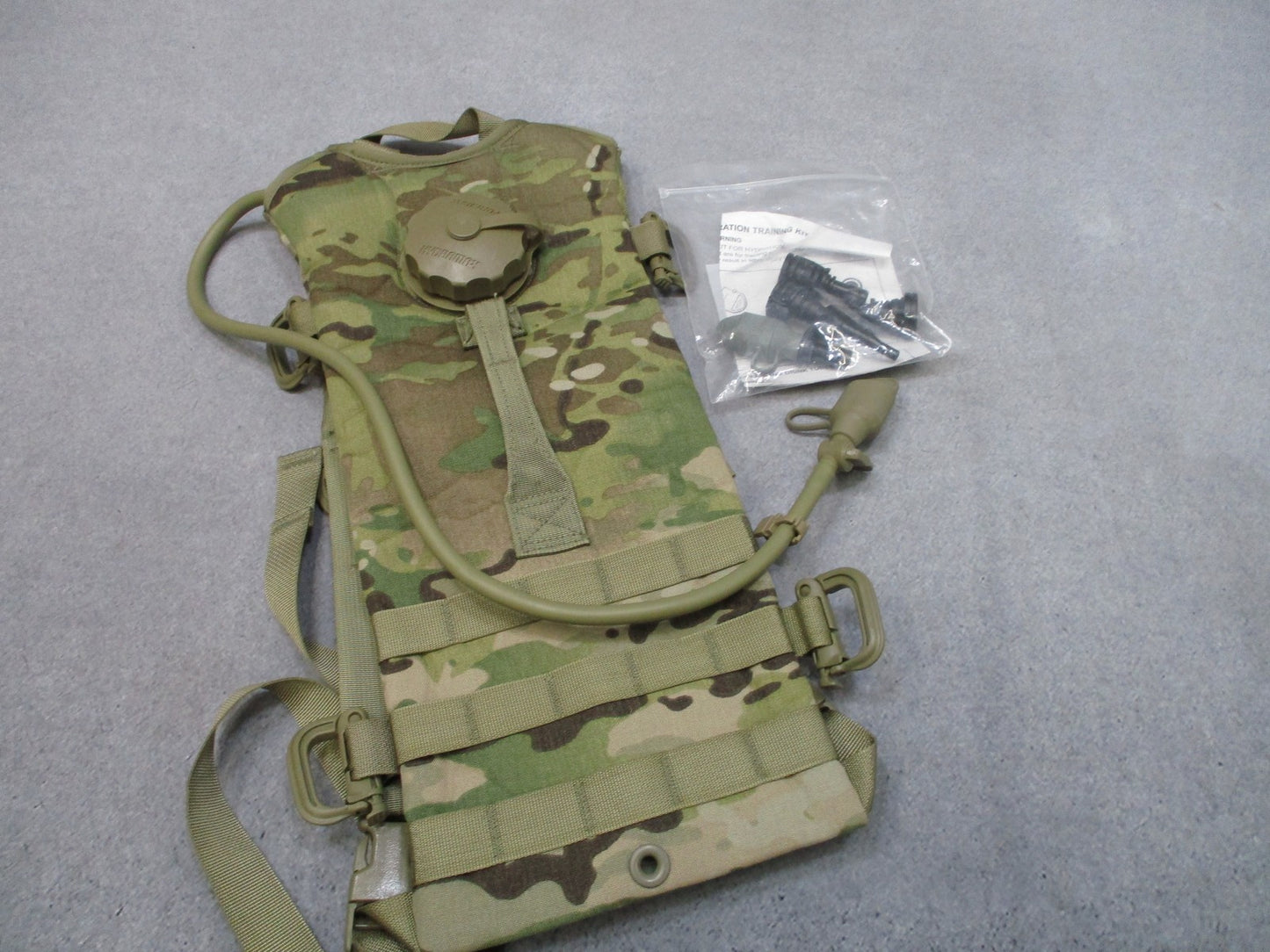 USGI MOLLE II Hydration System Carrier OCP Scorpion w/ New Bite Valve Gas Mask