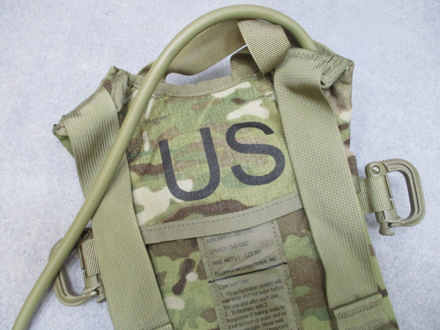 USGI MOLLE II Hydration System Carrier OCP Scorpion w/ New Bite Valve Gas Mask