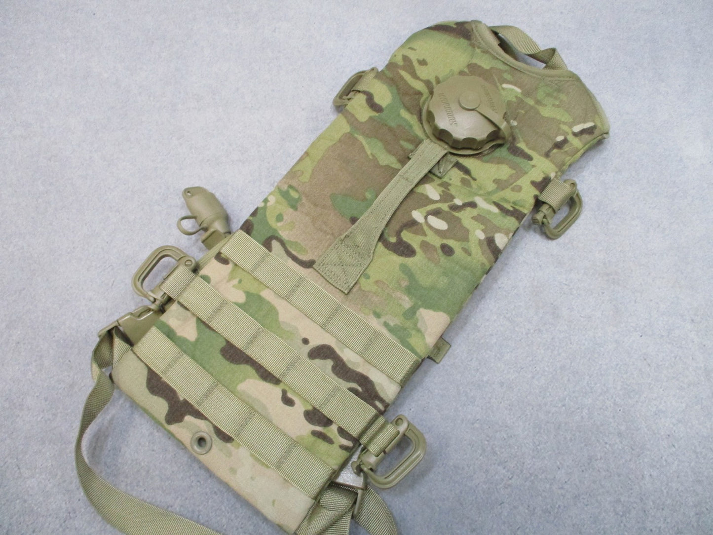 USGI MOLLE II Hydration System Carrier OCP Scorpion w/ New Bite Valve Gas Mask