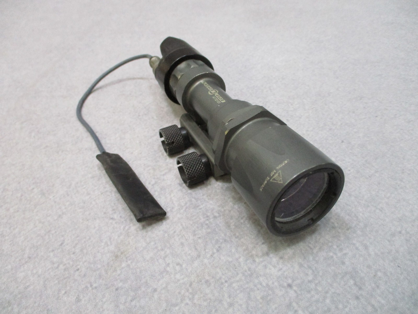SUREFIRE MILLENNIUM UNIVERSAL WEAPONLIGHT RAIL MOUNT FLASHLIGHT M951 THUMB NUT
