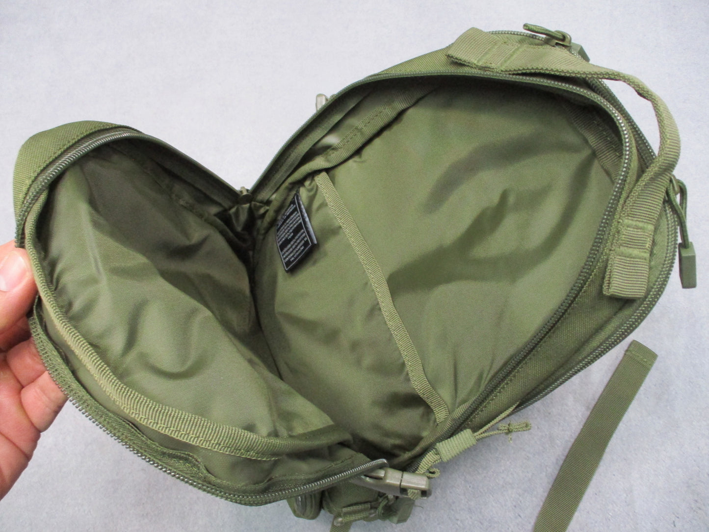 Highland Tactical Jettison Sling Bag Dark Green MOLLE Webbing New With Tags