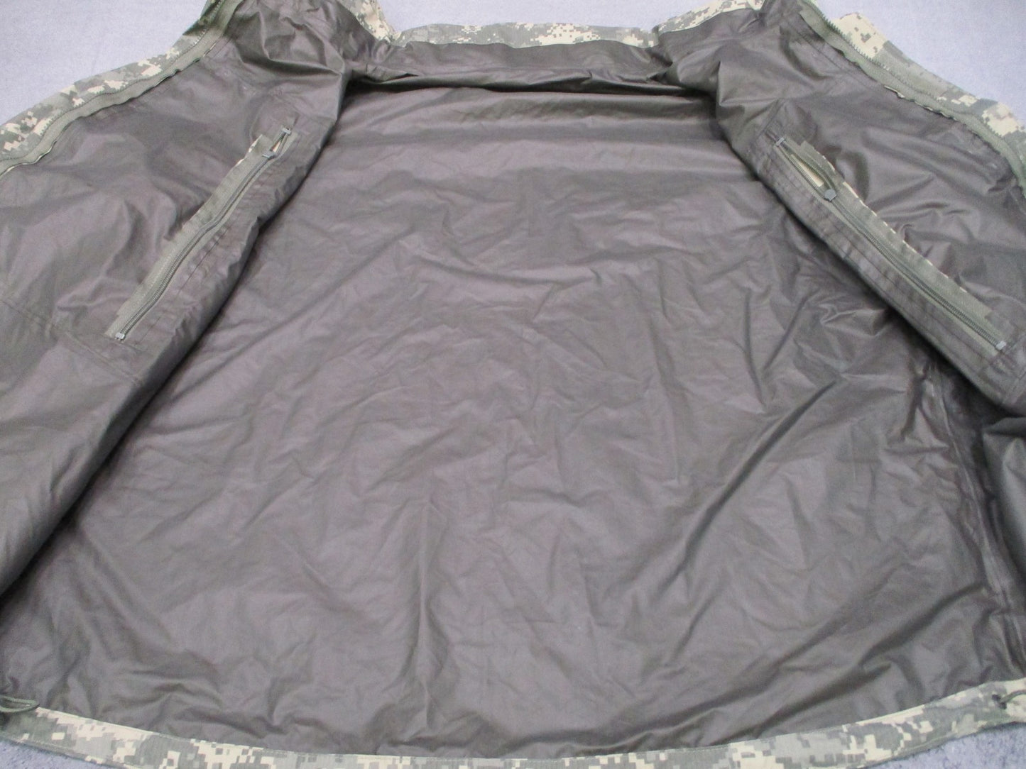 GEN III Level 6 Gore-Tex Parka ACU UCP Large Long Cold Wet Weather Jacket