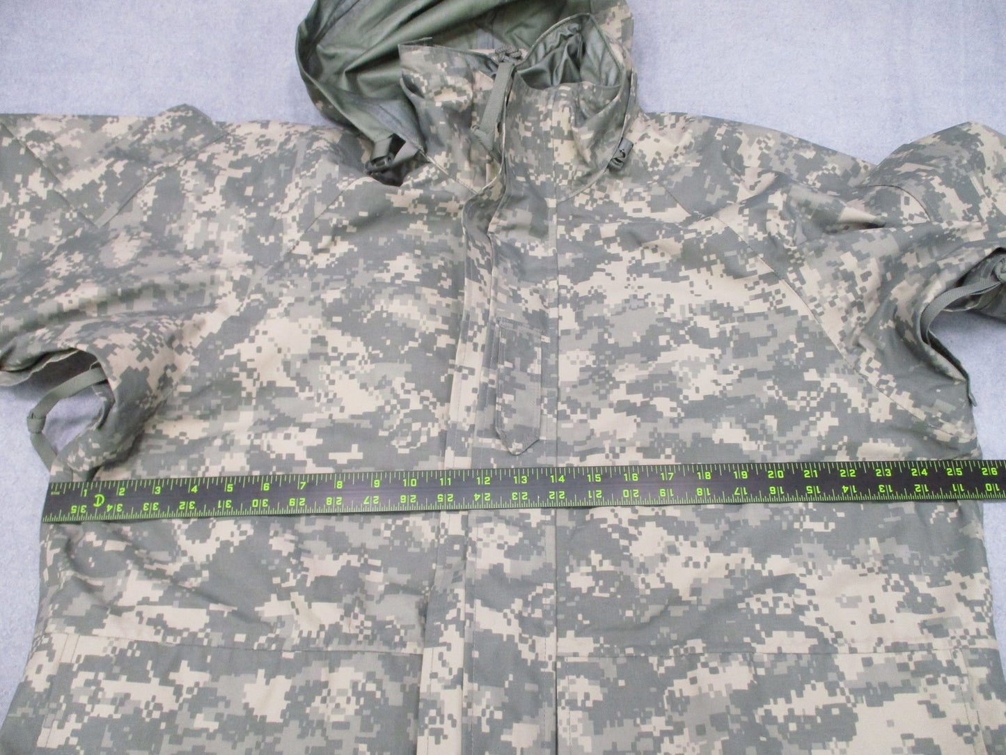 ARMY ISSUE UCP ACU DIGITAL GORE-TEX JACKET COLD/WET WEATHER PARKA MEDIUM/REGULAR