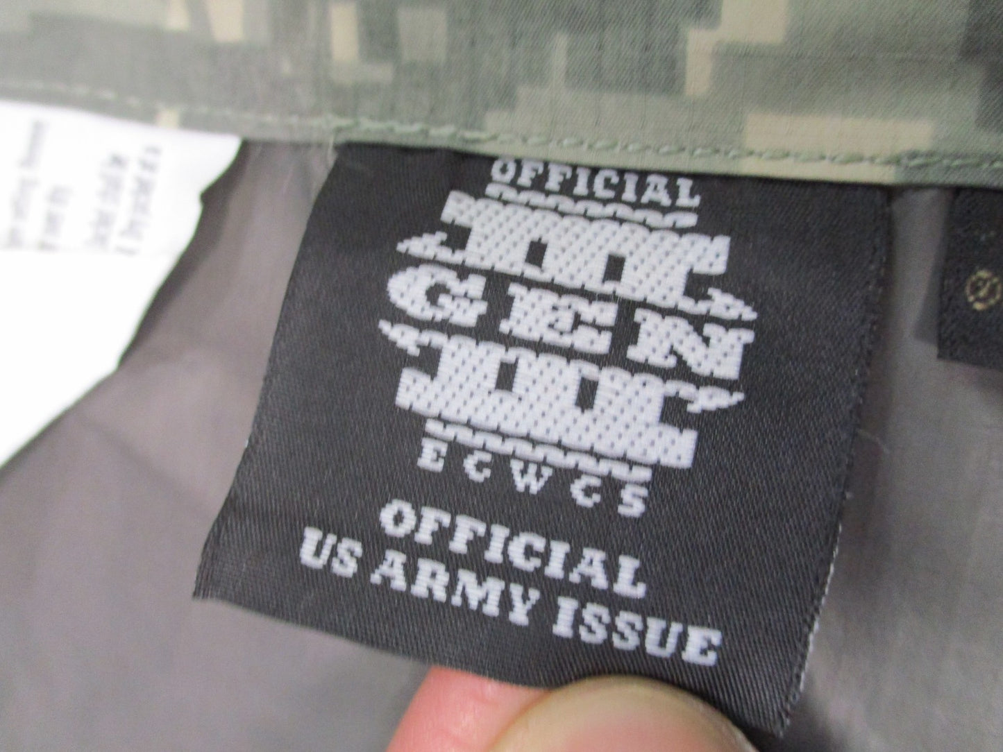 VGC ARMY ACU DIGITAL UCP GEN III LEVEL 6 COLD/WET JACKET MEDIUM/LONG GORE-TEX