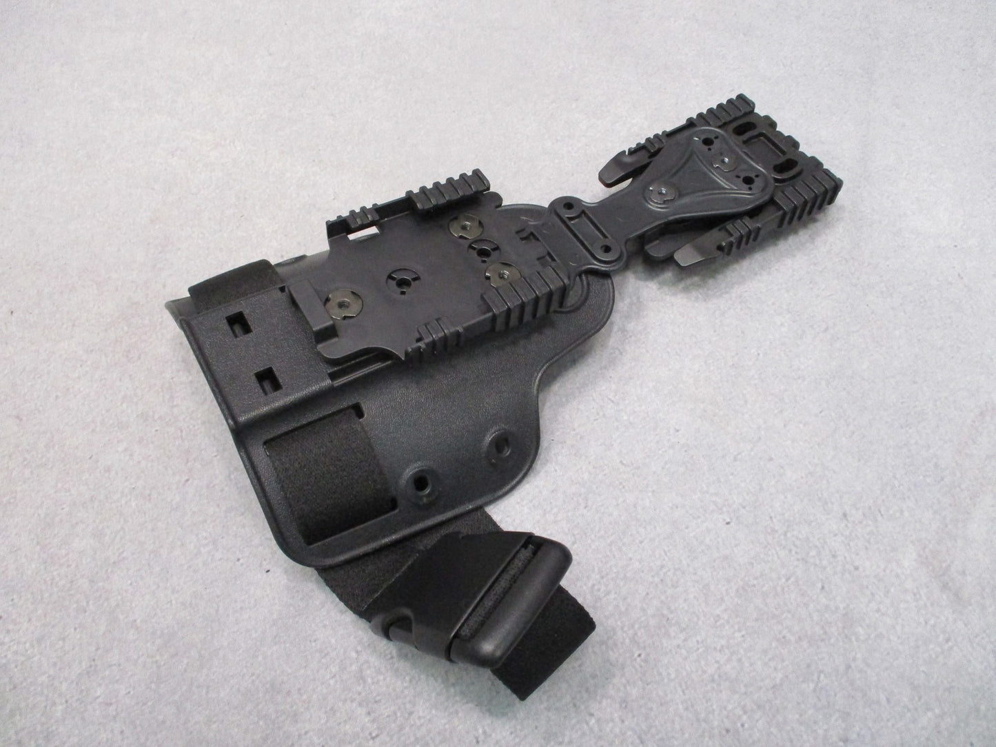 Safariland 6004UFA-SP6 Drop Leg Shroud QLS 22 568BL Paddle 745BL Clip Black