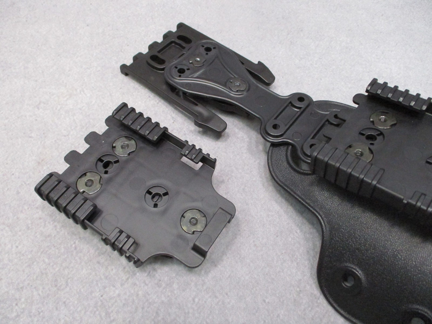 Safariland 6004UFA-SP6 Drop Leg Shroud QLS 22 568BL Paddle 745BL Clip Black