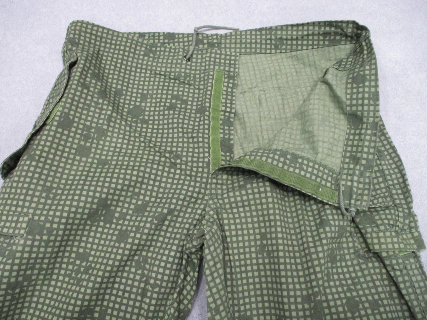 Vintage US Military Night Camouflage Desert Trousers Medium Regular DNC Pants