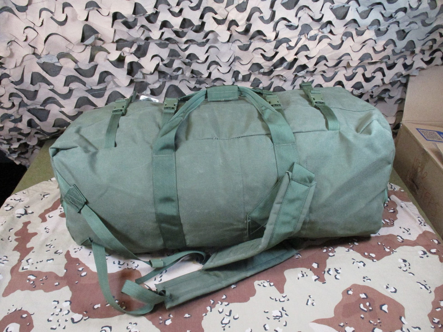 US Military Surplus Duffel Bag Olive Drab Tactical Gear Gym Bag