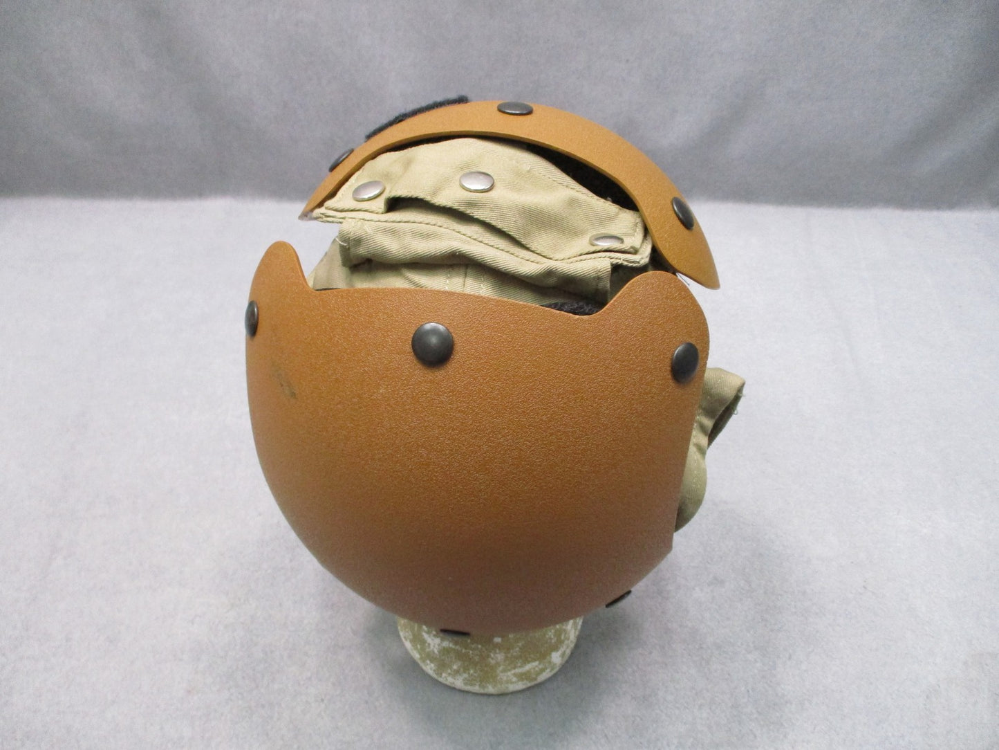 US Military Flight Deck Crewman Helmet MIL-H-81735B Size 7 1/4 Tan Surplus