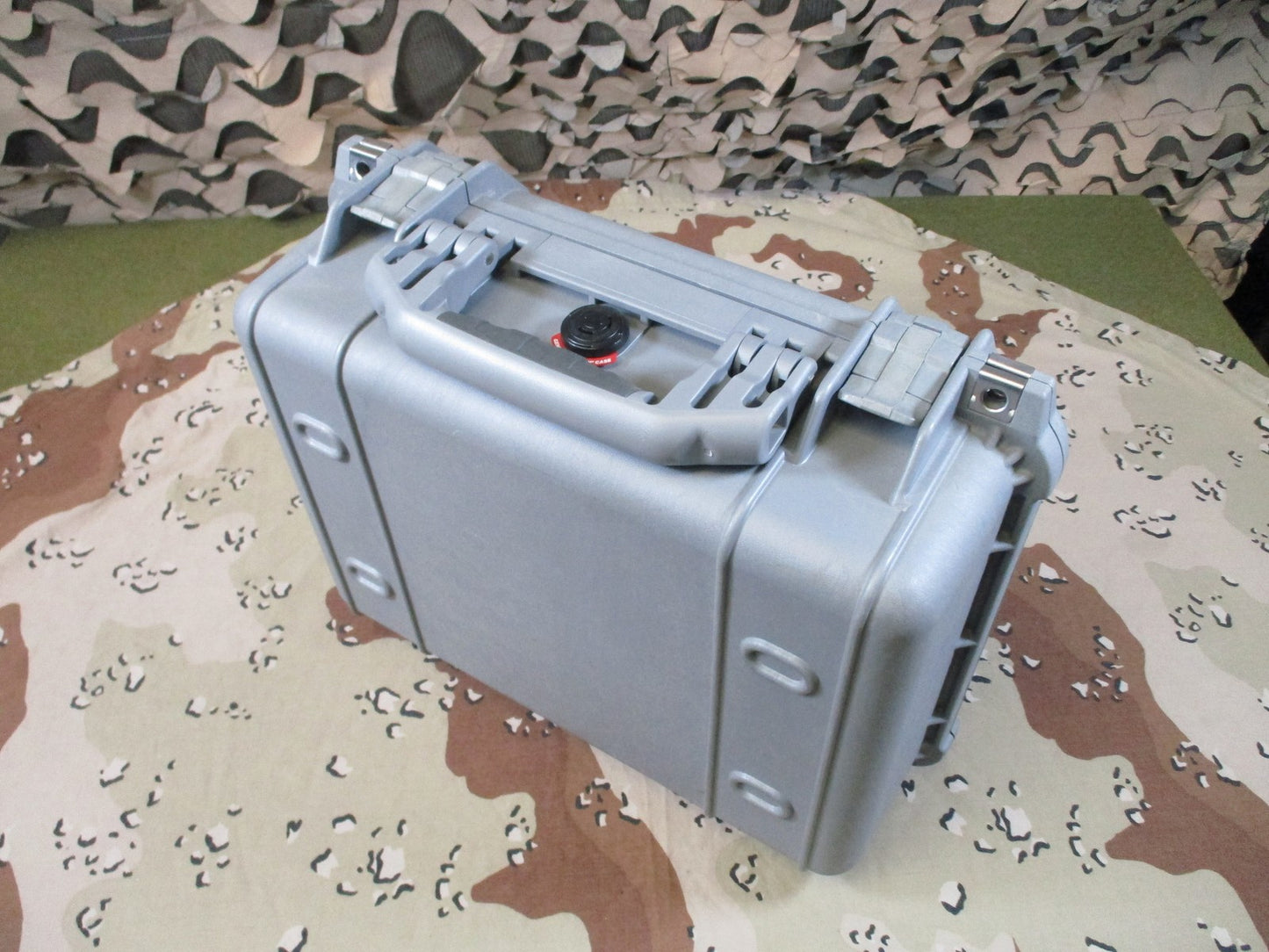 Pelican 1450 Hard Case Watertight Protective Equipment Case - Gray