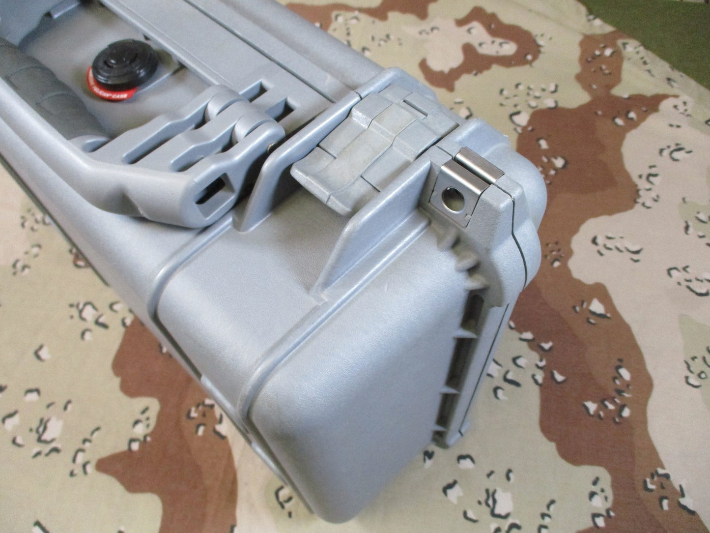 Pelican 1450 Hard Case Watertight Protective Equipment Case - Gray