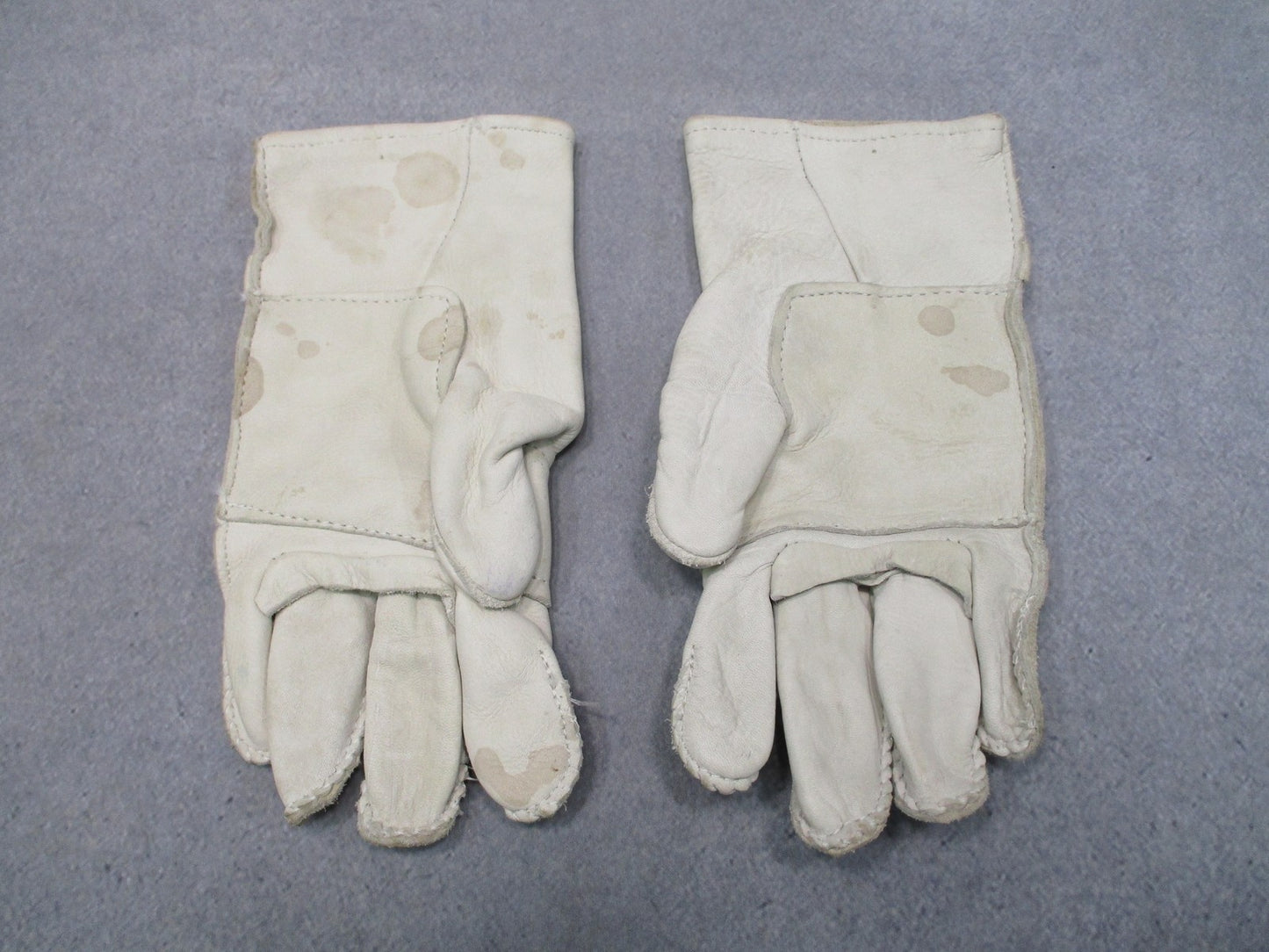 US Military Surplus Heavy Duty Cattlehide Leather Gloves Size 2 Tactical Work
