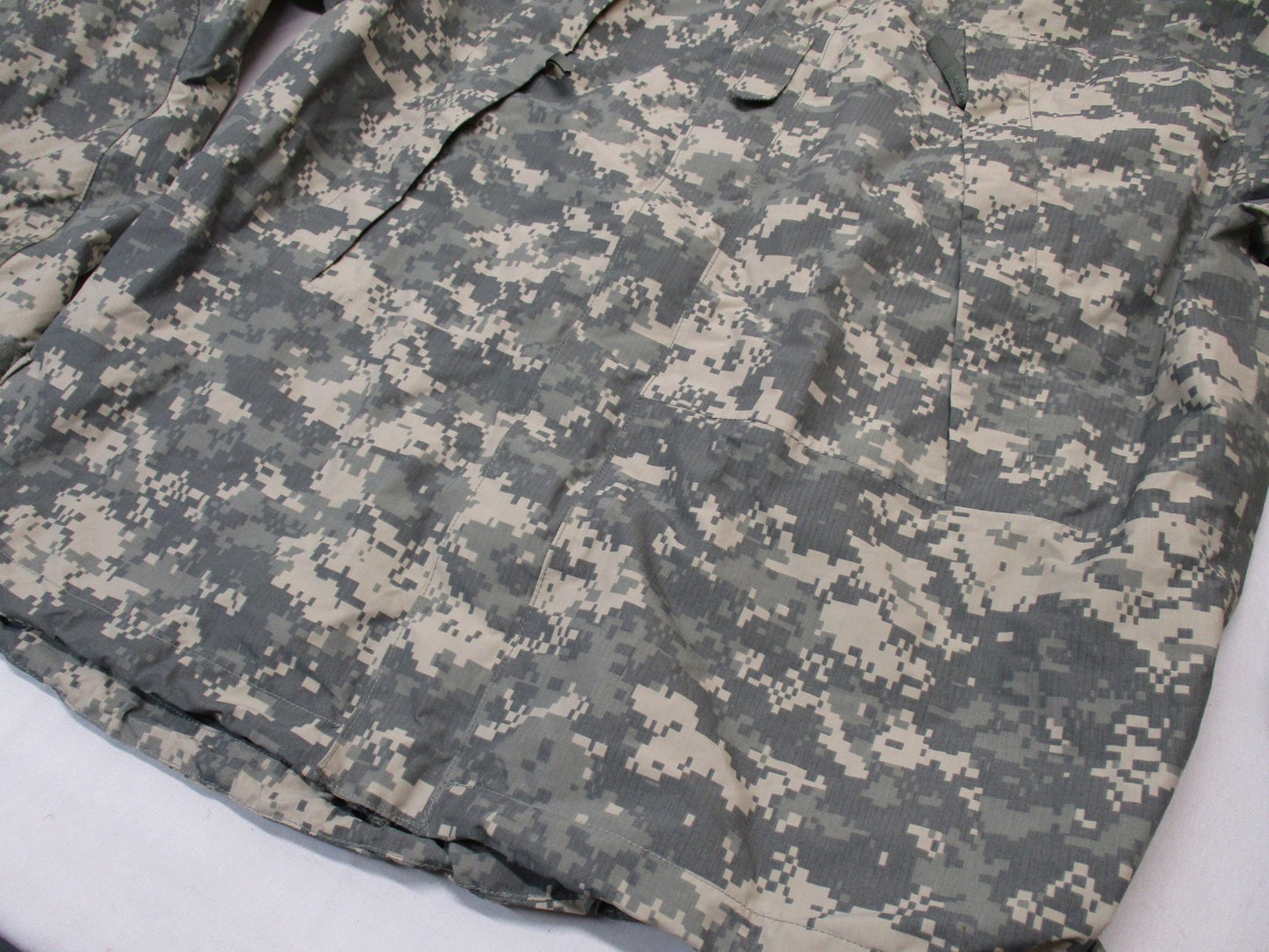 NEW ARMY ACU DIGITAL UCP GEN III LEVEL 6 COLD/WET JACKET MEDIUM/LONG GORE-TEX