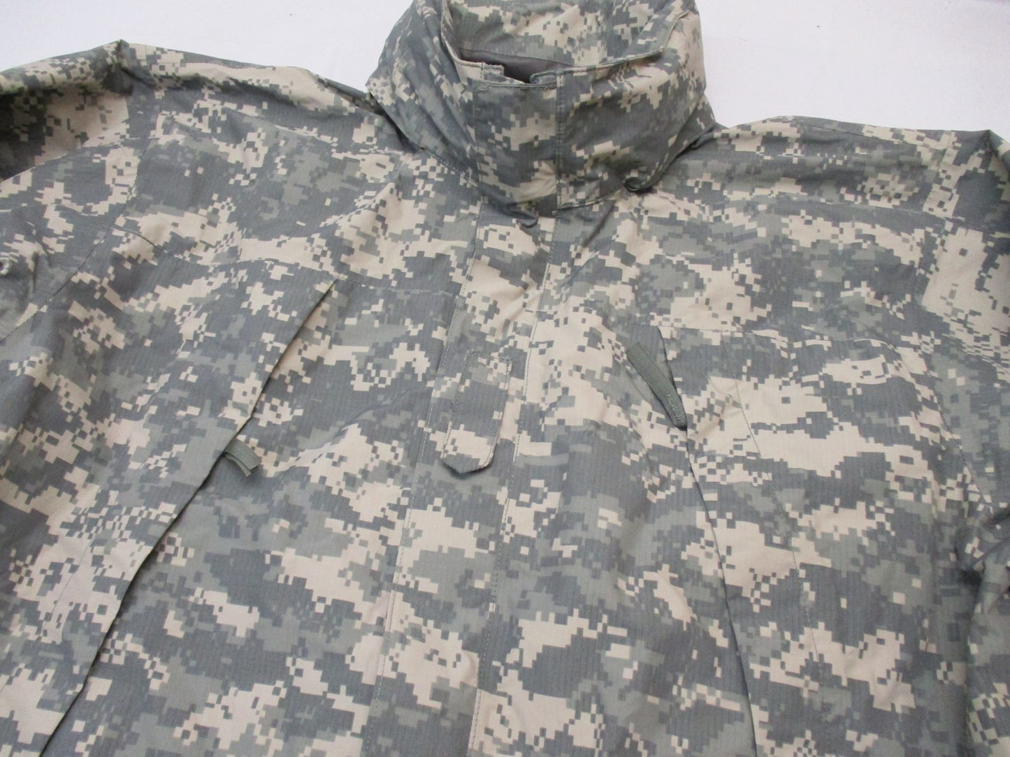 NEW ARMY ACU DIGITAL UCP GEN III LEVEL 6 COLD/WET JACKET MEDIUM/LONG GORE-TEX