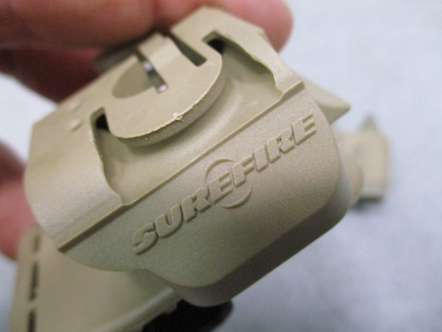 DAMAGE TAN SUREFIRE HELMET LIGHT WHITE/RED - IR STROBE ACH/MICH MOUNT HL1-C-TN
