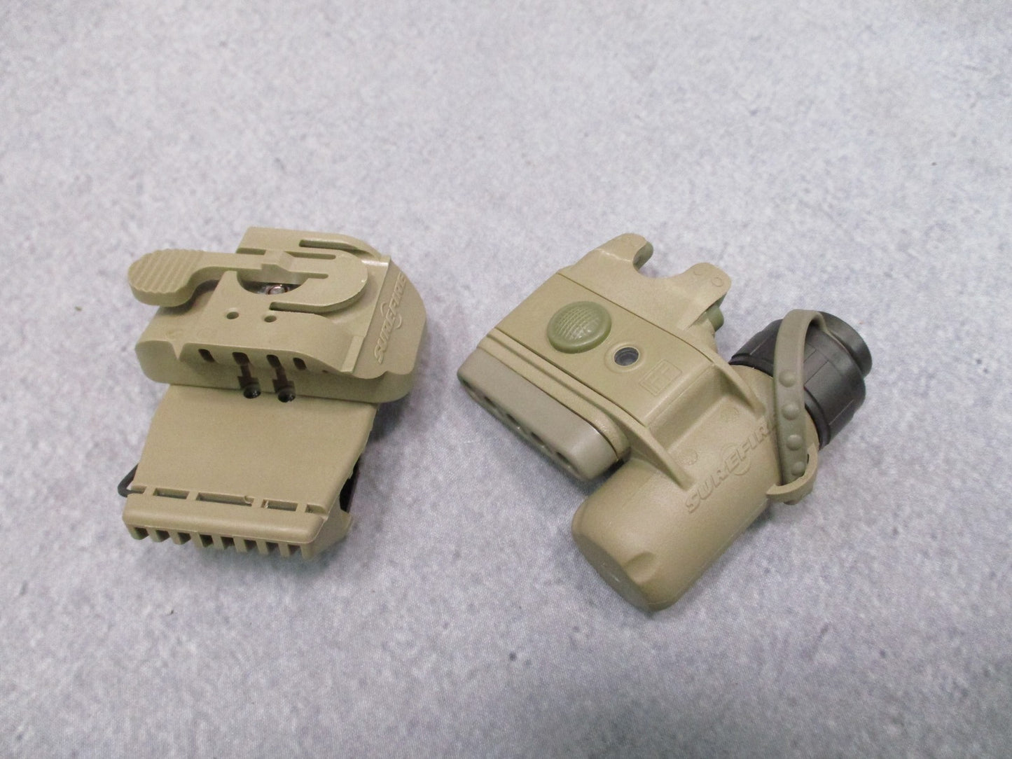 DAMAGE TAN SUREFIRE HELMET LIGHT WHITE/RED - IR STROBE ACH/MICH MOUNT HL1-C-TN