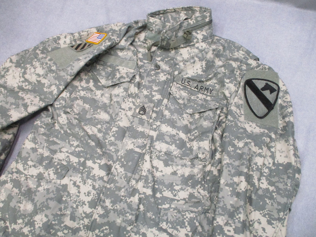 US Army ACU Field Coat Jacket Large Regular UCP Camo 1st Cav 3rd ID Patches