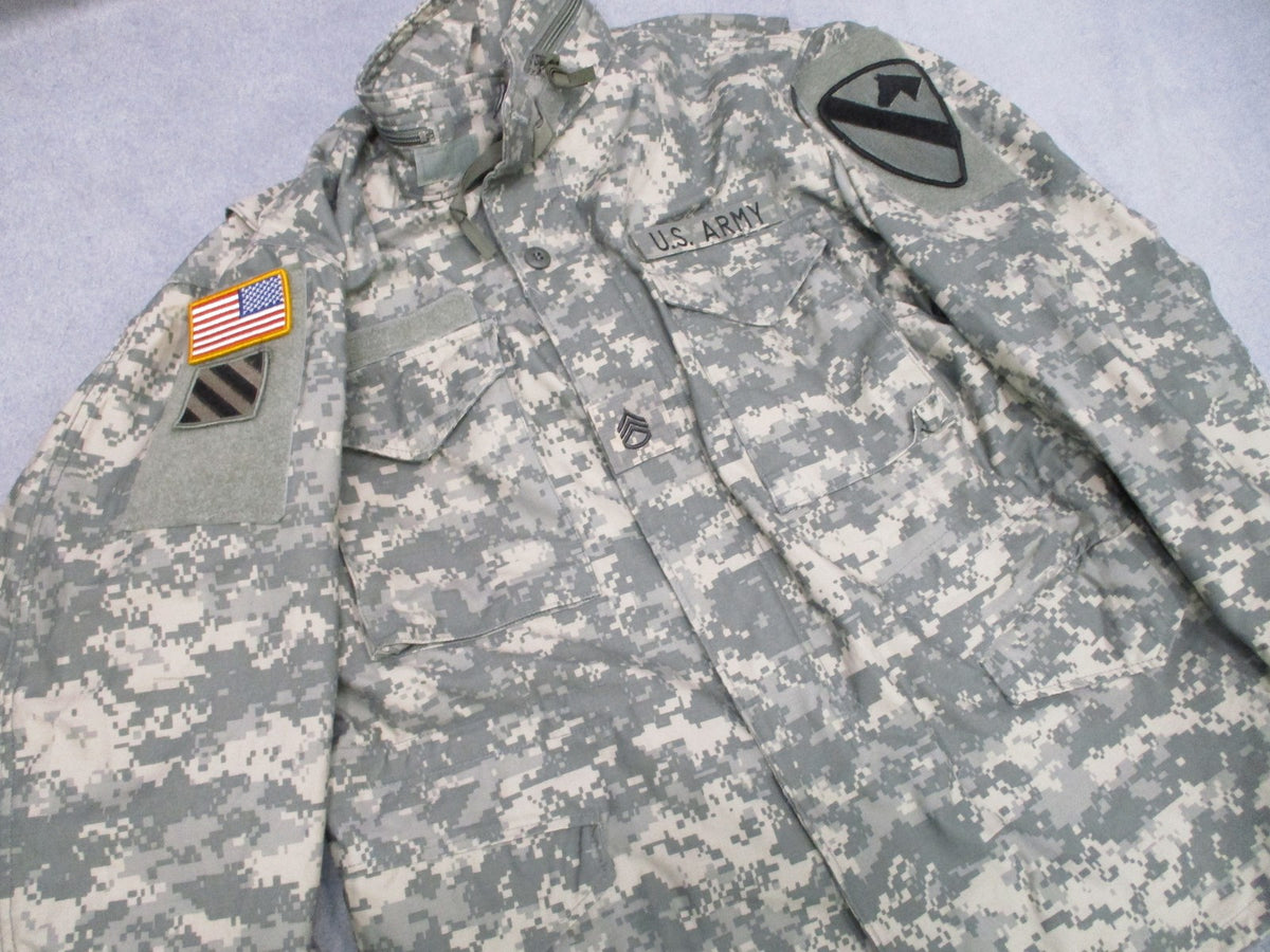 US Army ACU Field Coat Jacket Large Regular UCP Camo 1st Cav 3rd ID Patches
