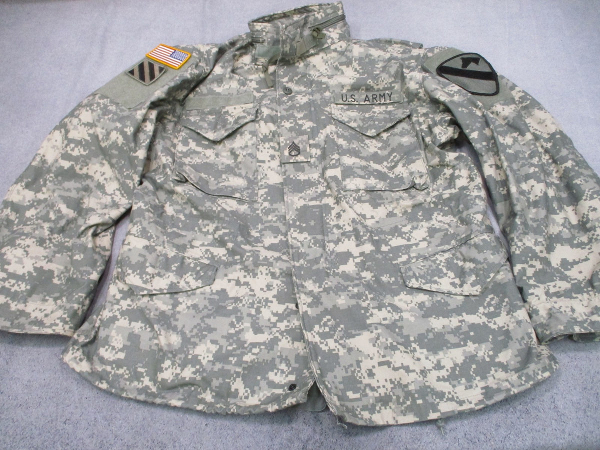 US Army ACU Field Coat Jacket Large Regular UCP Camo 1st Cav 3rd ID Patches