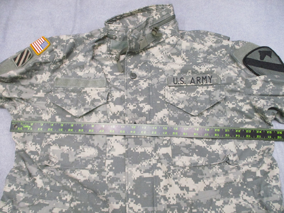 US Army ACU Field Coat Jacket Large Regular UCP Camo 1st Cav 3rd ID Patches