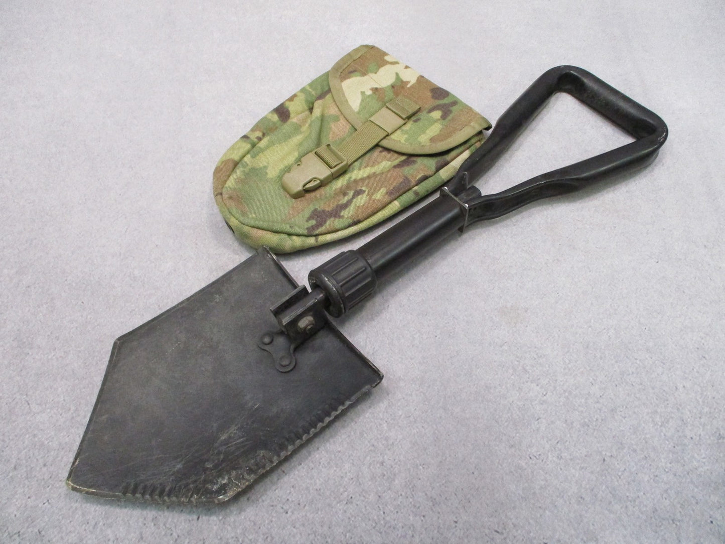 US Military Issue Tri-Fold E-Tool Shovel with Scorpion OCP w2 MOLLE II Pouch