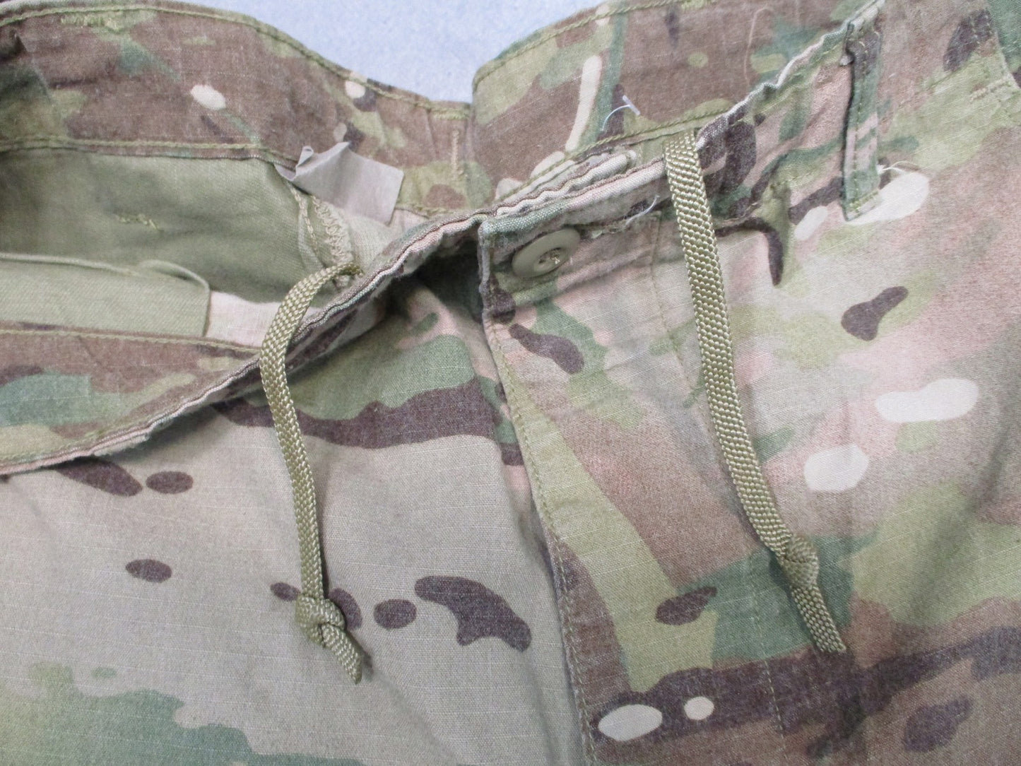 Genuine USGI FR Army Combat Pants Multicam OCP Medium Regular FRACU Excellent