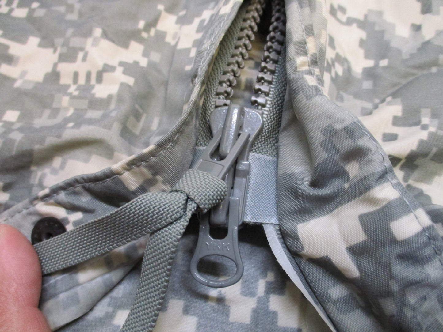 X-SMALL ARMY ACU DIGITAL WET WEATHER IMPROVED RAINSUIT JACKET 8415-01-527-4611
