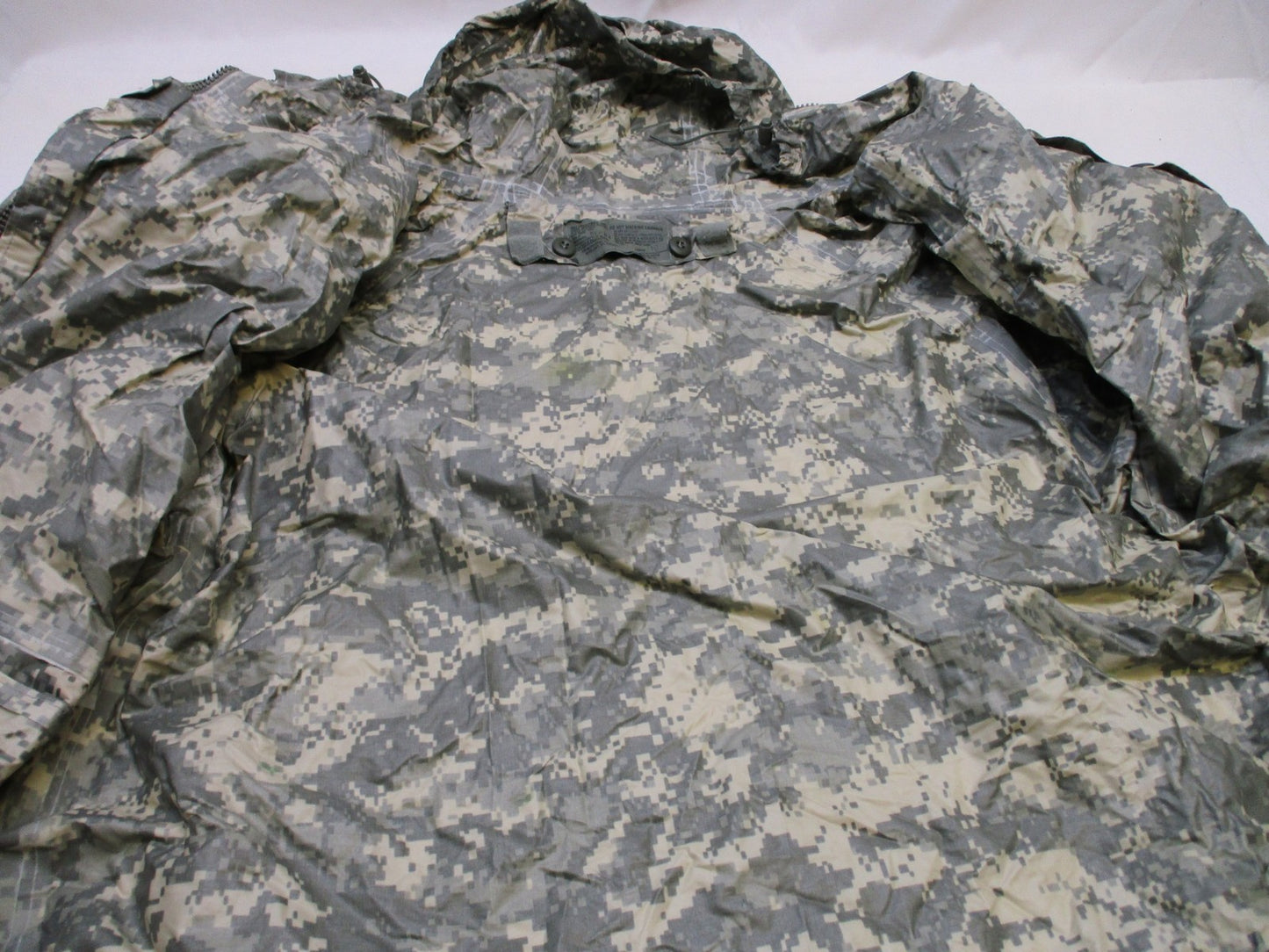 X-SMALL ARMY ACU DIGITAL WET WEATHER IMPROVED RAINSUIT JACKET 8415-01-527-4611