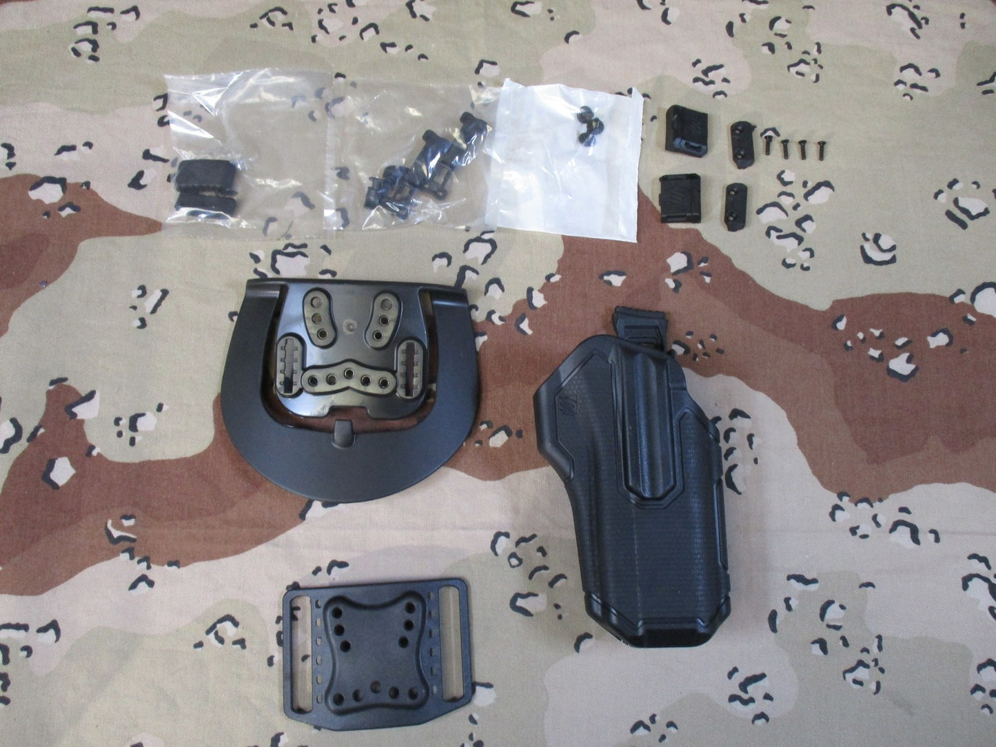 Blackhawk Omnivore Multi-Fit Holster Non-Light Bearing Right Hand 419000BBR New