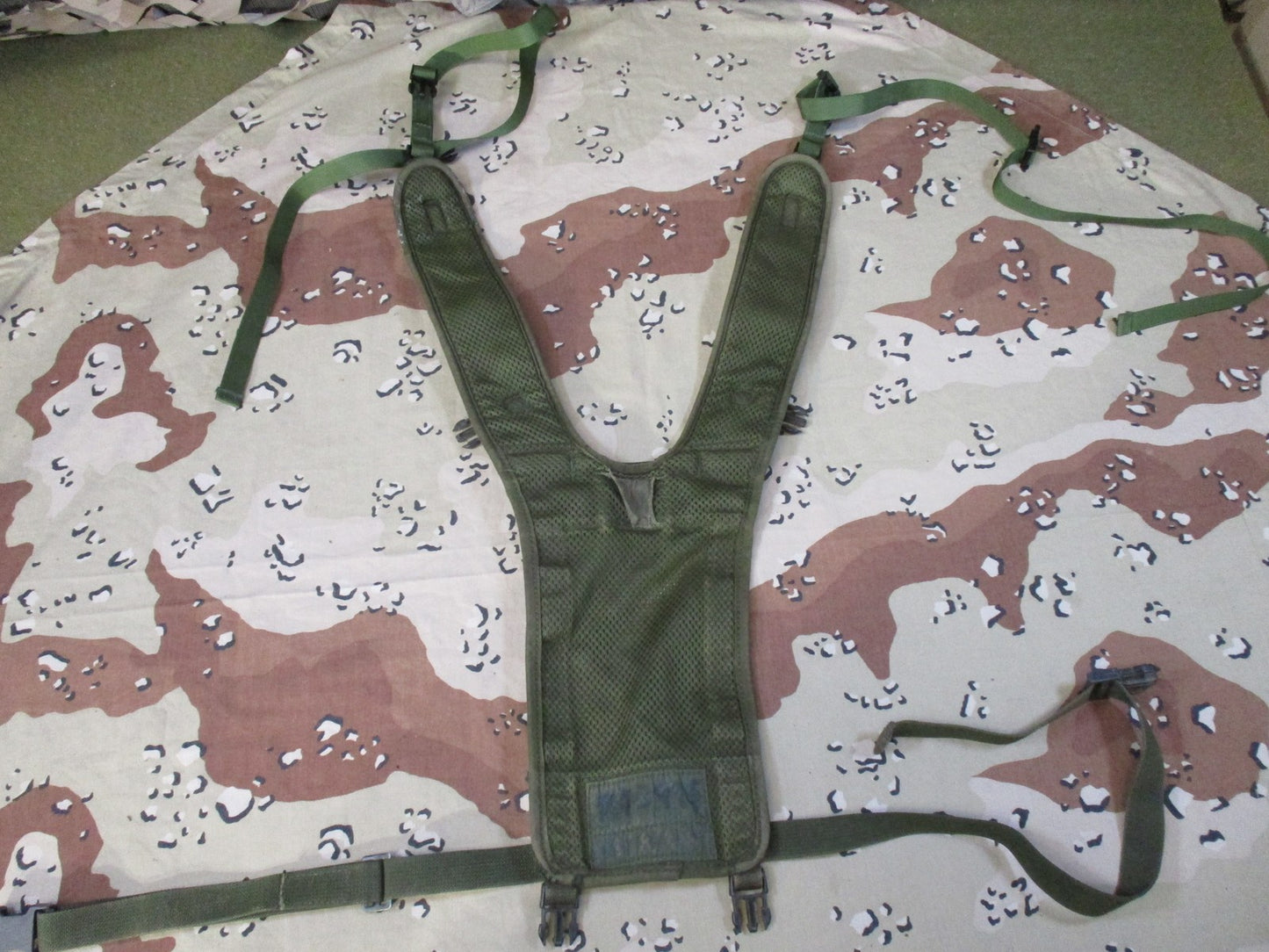 British Other Arms Rucksack w/ Suspenders Used Surplus Broken Buckles dpm camo
