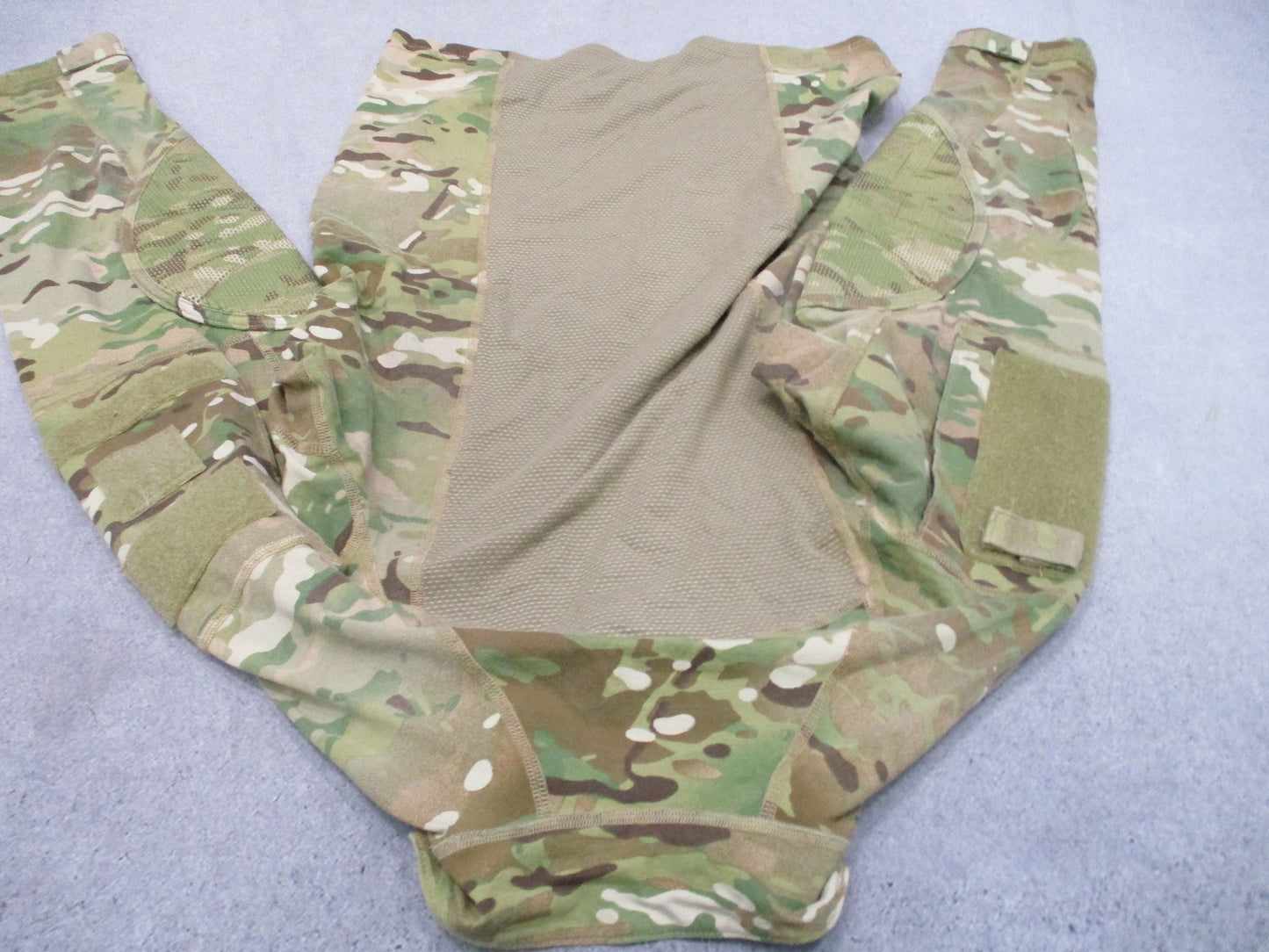 US Army Combat Shirt Flame Resistant Multicam Size Small NSN 8415-01-617-7131