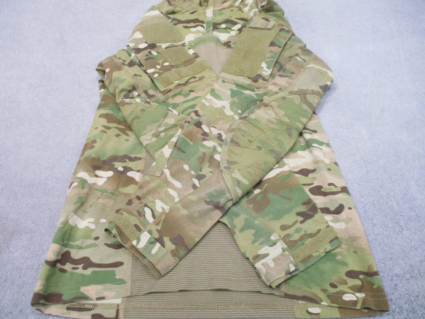 US Army Combat Shirt Flame Resistant Multicam Size Small NSN 8415-01-617-7131
