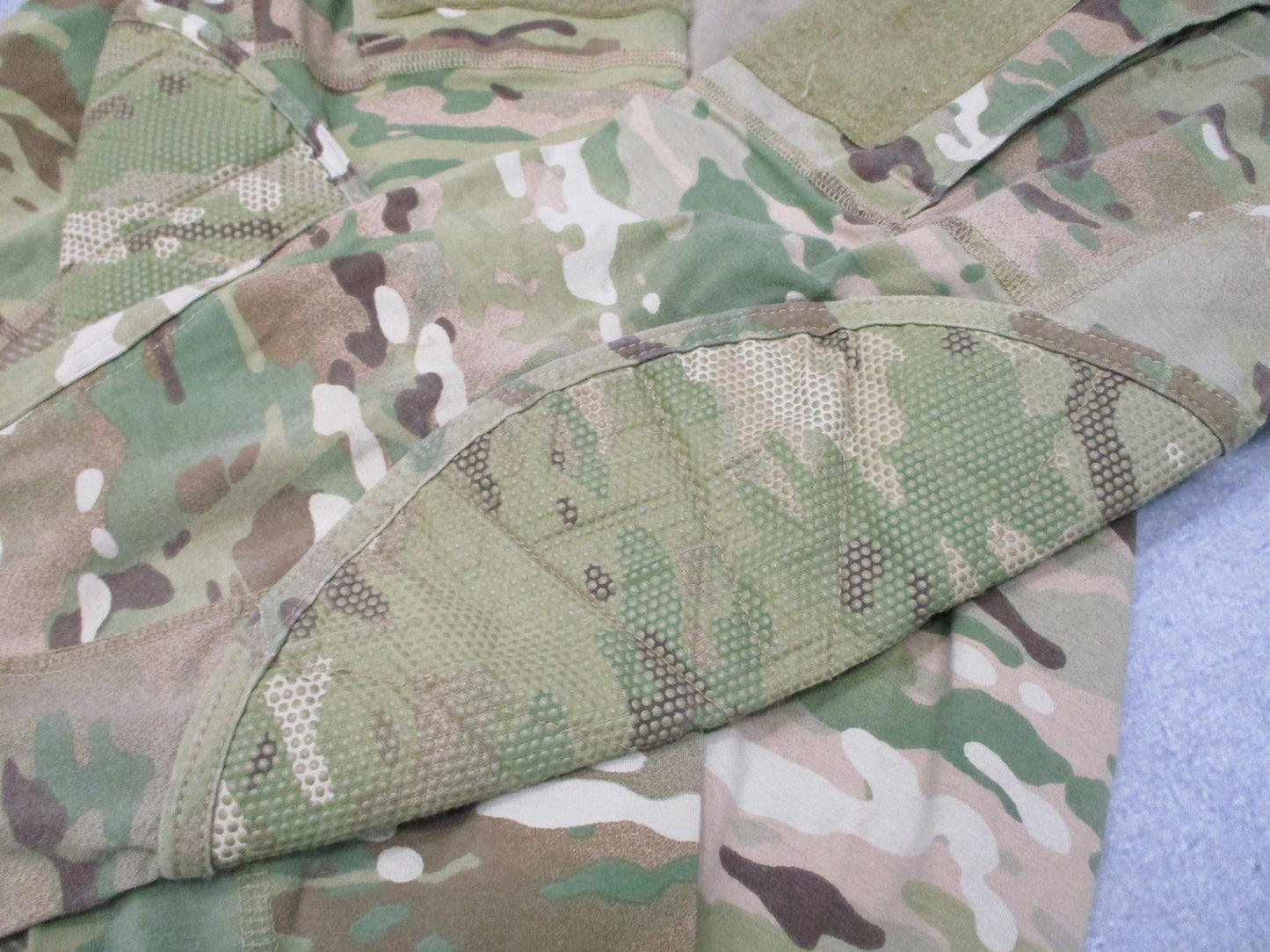 US Army Combat Shirt Flame Resistant Multicam Size Small NSN 8415-01-617-7131