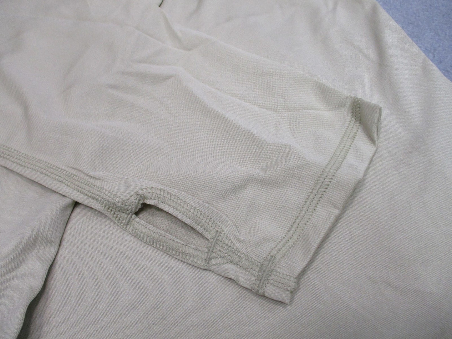 USGI Military Polartec Silkweight Undershirt Desert Sand Small Regular Thumbhole
