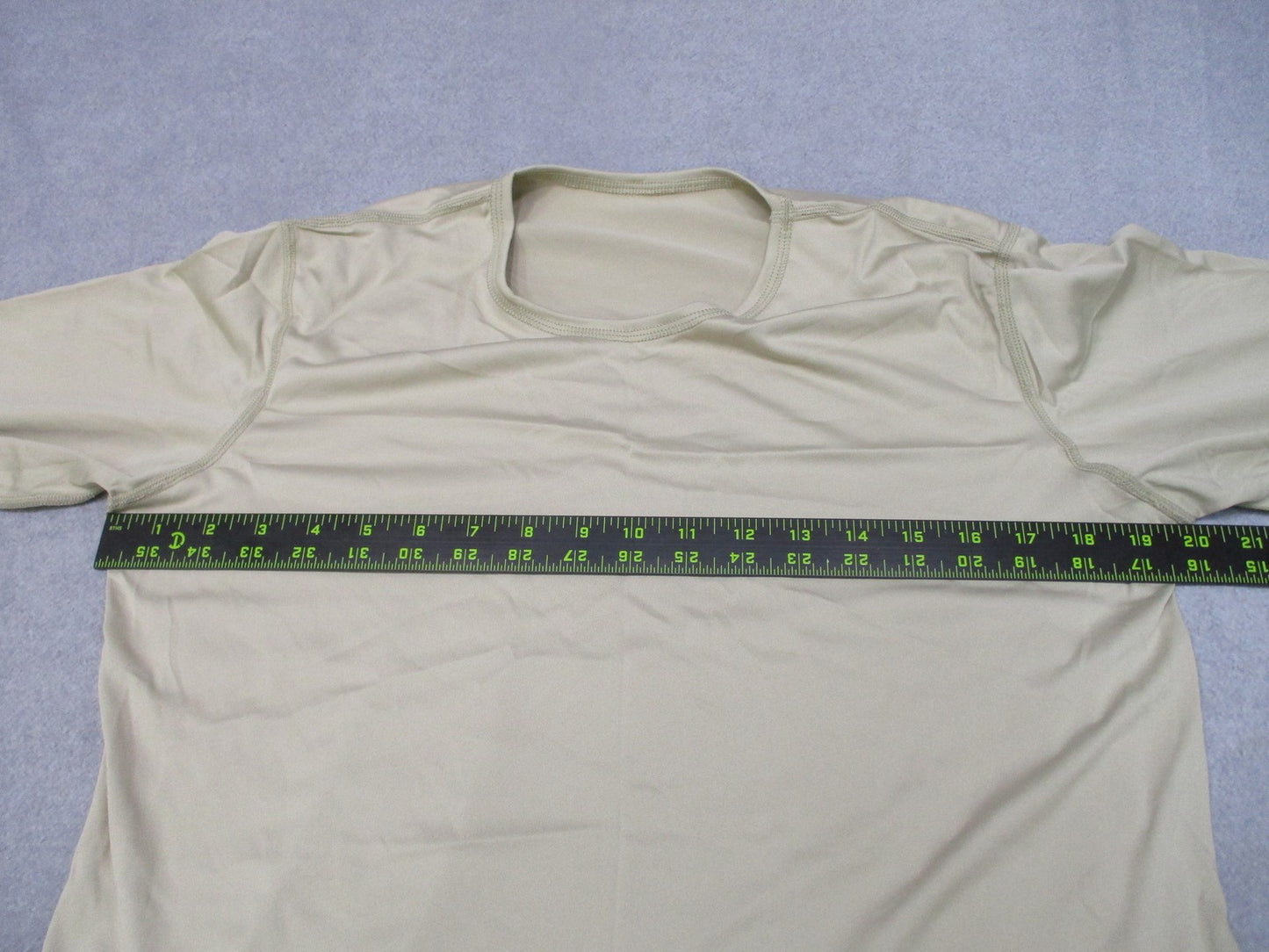 USGI Military Polartec Silkweight Undershirt Desert Sand Small Regular Thumbhole