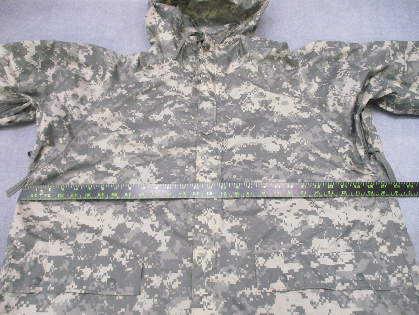 MEDIUM ARMY ACU DIGITAL WET WEATHER IMPROVED RAINSUIT JACKET 8415-01-527-4614