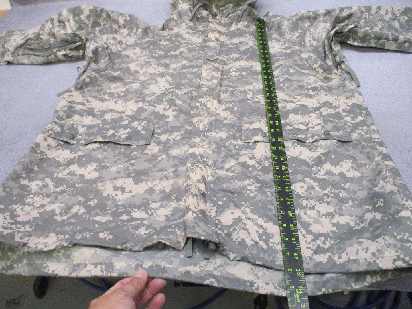 MEDIUM ARMY ACU DIGITAL WET WEATHER IMPROVED RAINSUIT JACKET 8415-01-527-4614