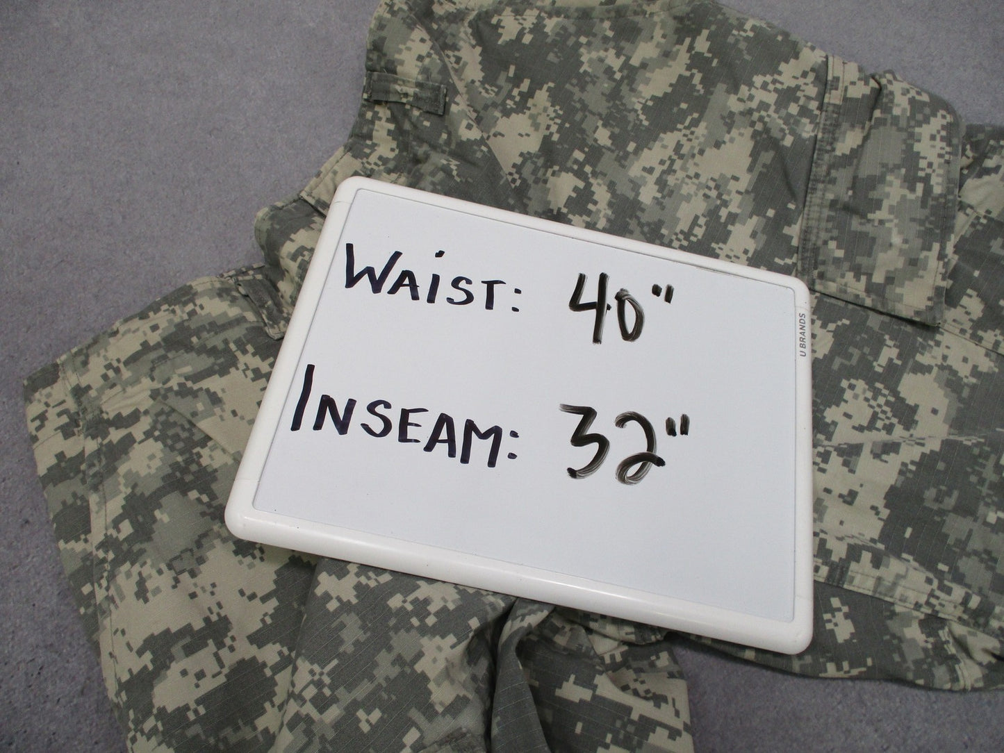 US Military ACU Digital Camo Combat Cargo Pants Large Regular NSN 50/50 NYCO