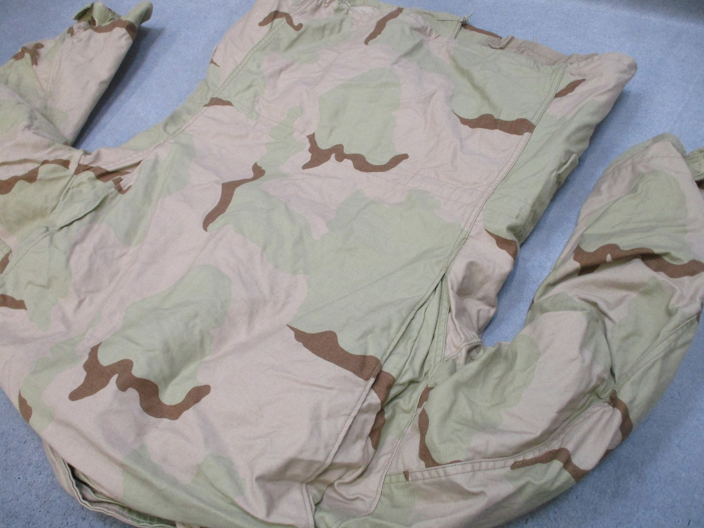 USGI Desert 3 Color Camo Cold Weather Field Coat Medium Long DCU Military Jacket