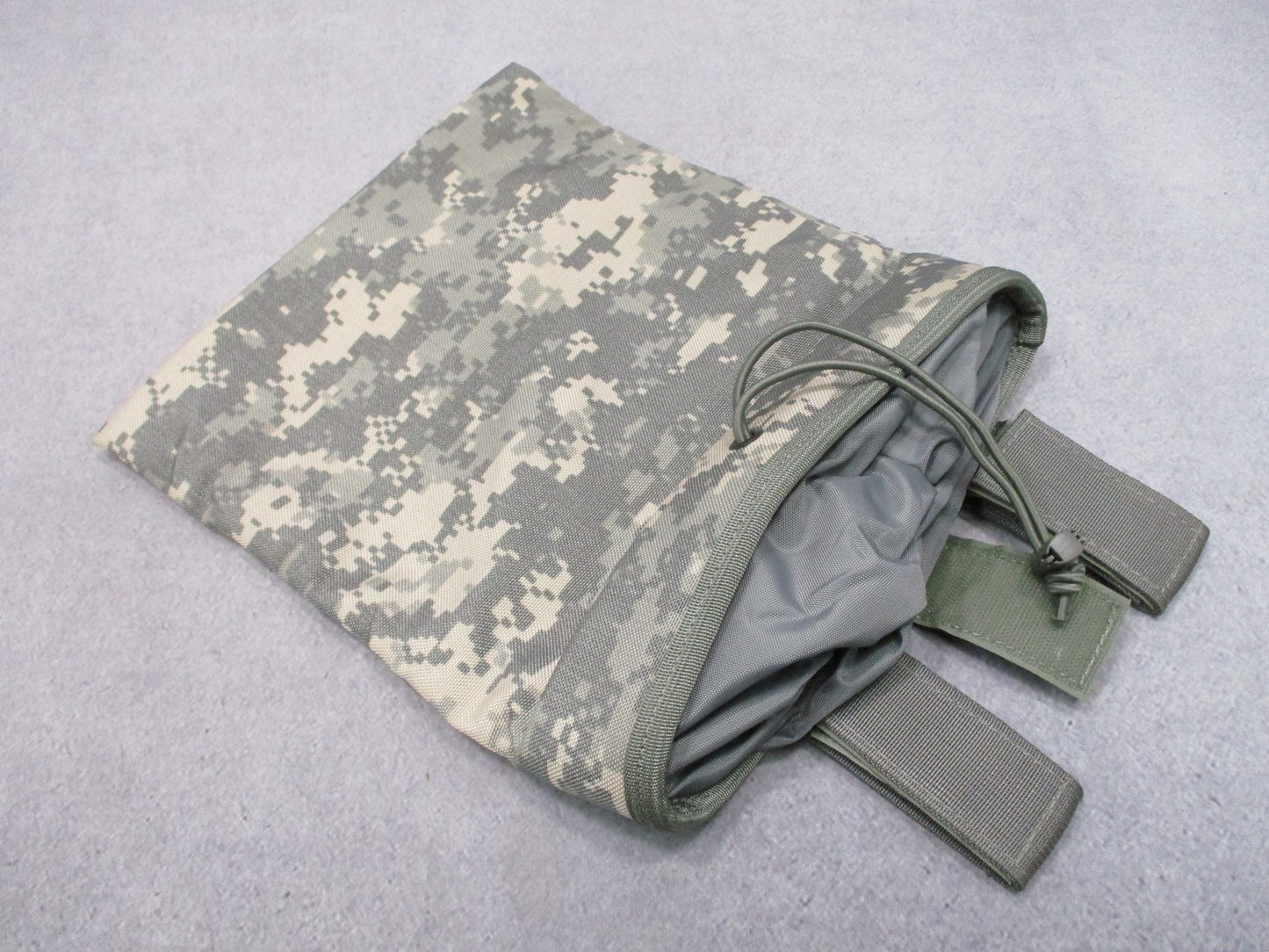TAG Tactical Assault Gear Roll-Up Dump Pouch ACU Belt Mount UCP camouflage